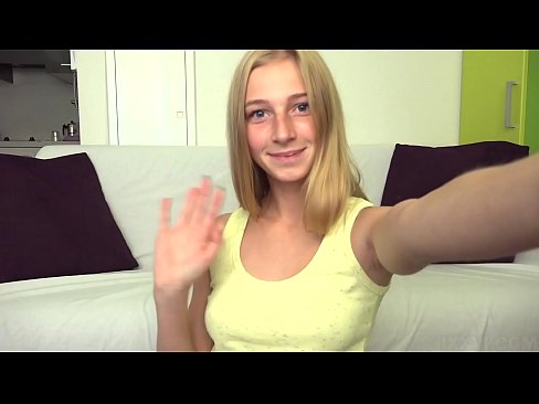 ❤️ Quando estou entediado eu me masturbo preguiçosamente minha boceta cor-de-rosa ❤️❌ Porno real vídeo em nós ❌️